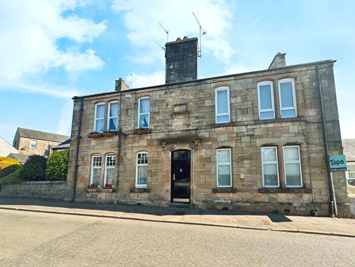 2 Bedroom Flat For Sale In St. Winnoc Road, Lochwinnoch, PA12