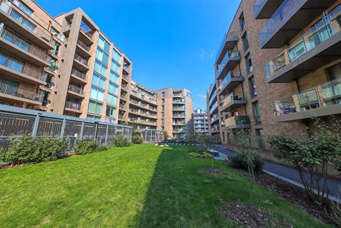 2 Bedroom Flat To Rent In Croxley Court, West Drayton, UB7