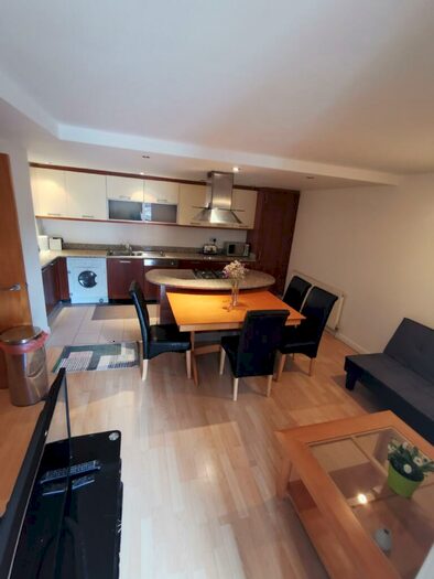 3 Bedroom Flat To Rent In Lanesborough Court, Fanshaw Street, N1