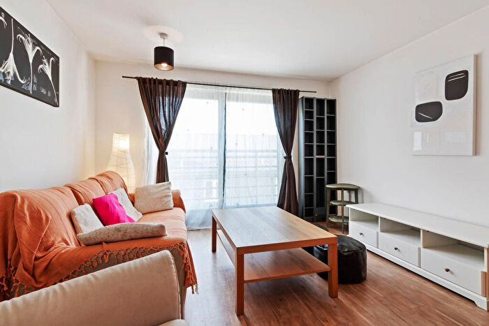 2 Bedroom Flat To Rent In Mackintosh Lane, London, ., E9
