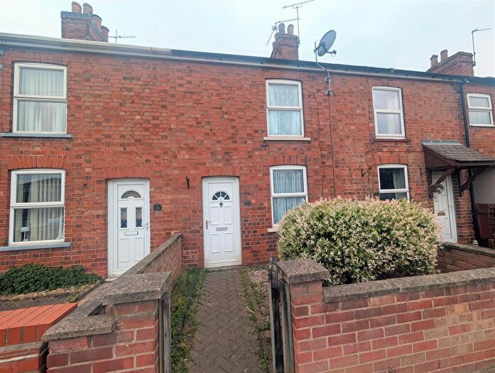 2 Bedroom Terraced House For Sale In London Road, Balderton, Newark, NG24