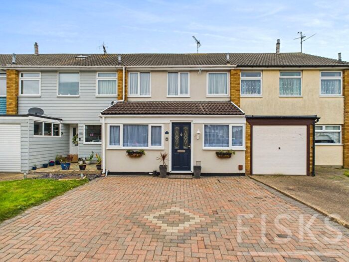 3 Bedroom Bungalow For Sale In Moreland Close, Southend-On-Sea, SS3