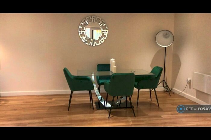 2 Bedroom Flat To Rent In Constantine House, London, NW9