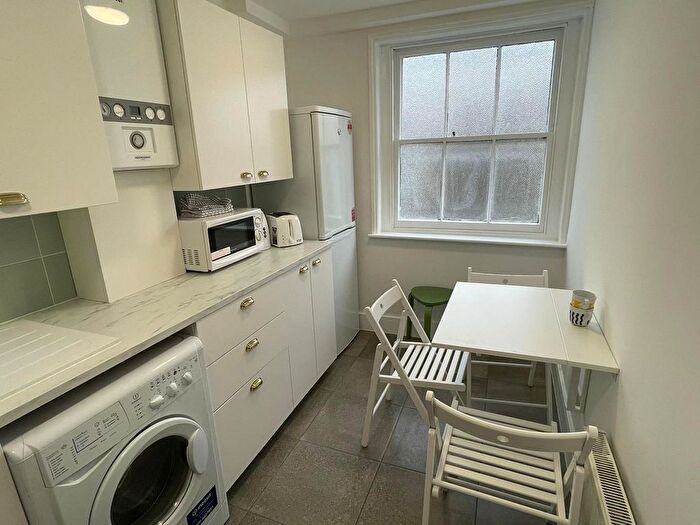 2 Bedroom Flat To Rent In Craven Hill, Hyde Park, W2