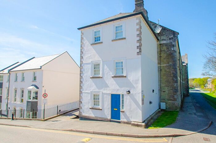 2 Bedroom End Of Terrace House For Sale In Royffe Way, Bodmin, PL31