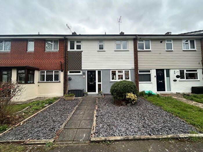 3 Bedroom Terraced House For Sale In Coopers Close, South Darenth, DA4