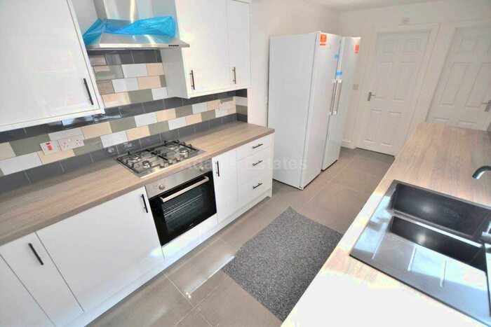 5 Bedroom Terraced House To Rent In St Peters Road, Reading RG6