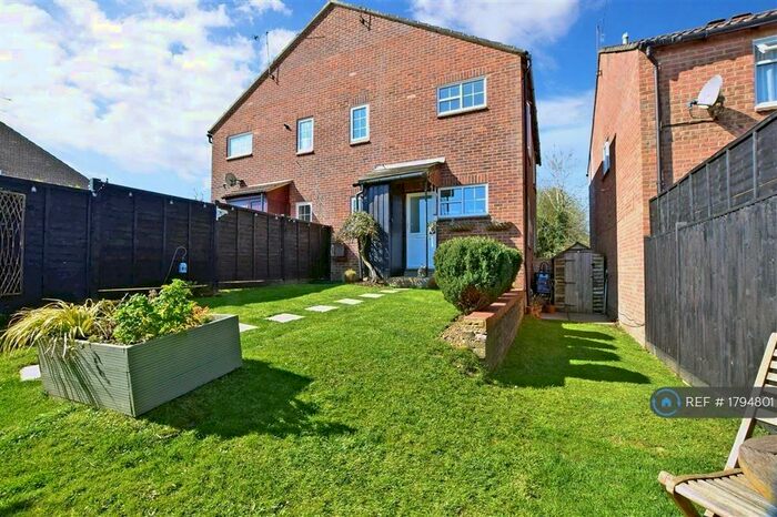 1 Bedroom End Of Terrace House To Rent In Estcots Drive, East Grinstead, RH19