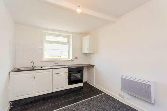 1 Bedroom Apartment To Rent In Holmfield Road, Blackpool, Lancashire, FY2