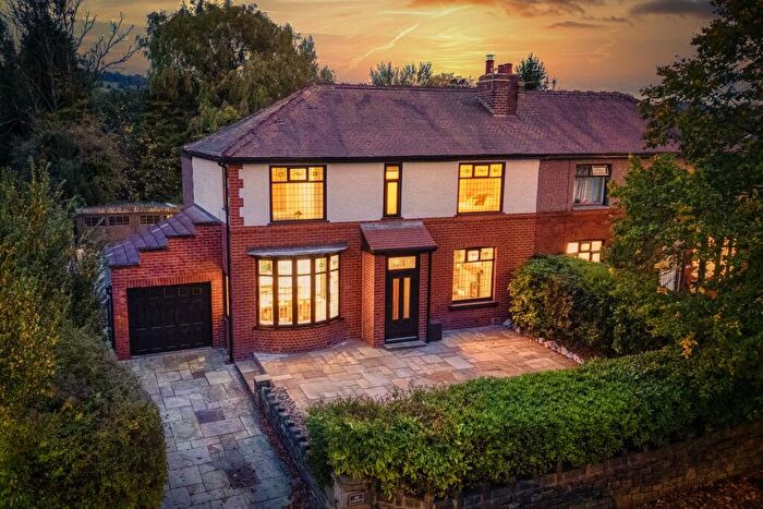 4 Bedroom Semi-Detached House For Sale In Hyde Road, Woodley, SK6