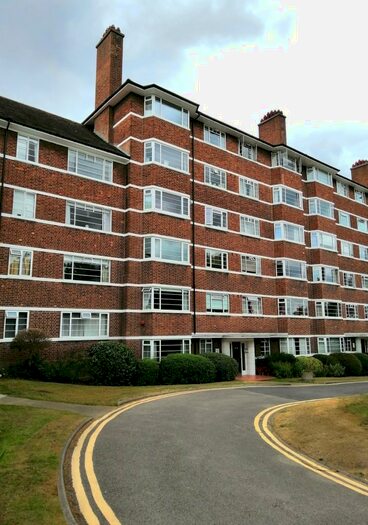 2 Bedroom Flat To Rent In Deanhill Court, East Sheen, Richmond, London, SW14