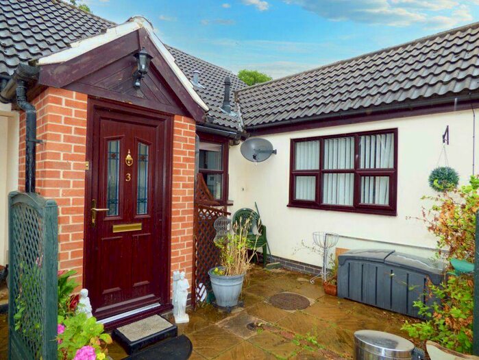 2 Bedroom Bungalow To Rent In Hemington Court, Hemington, DE74