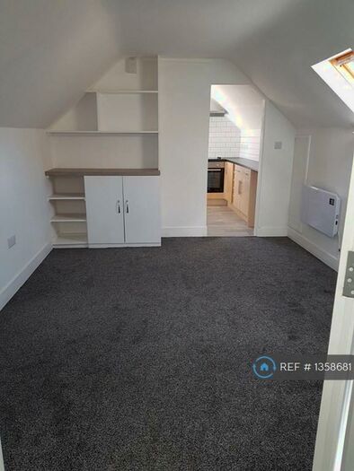 Studio To Rent In Hamilton Road, Felixstowe, IP11