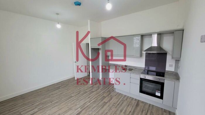 2 Bedroom Flat To Rent In Flat, Belmont Avenue, Doncaster, DN4