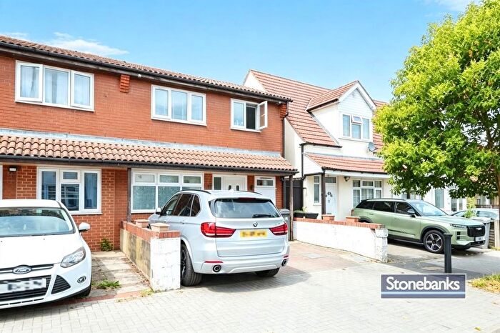 5 Bedroom Semi-Detached House For Sale In Rugby Avenue, Wembley, HA0