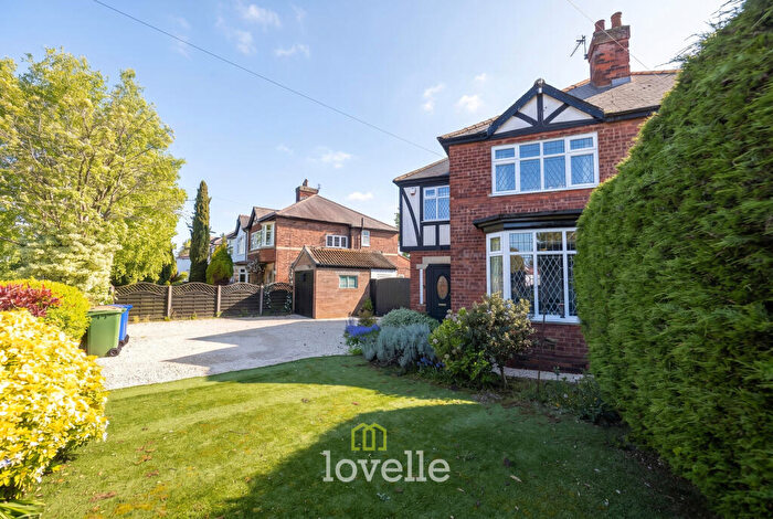 4 Bedroom Semi-Detached House For Sale In Waltham Road, Scartho, Grimsby, DN33