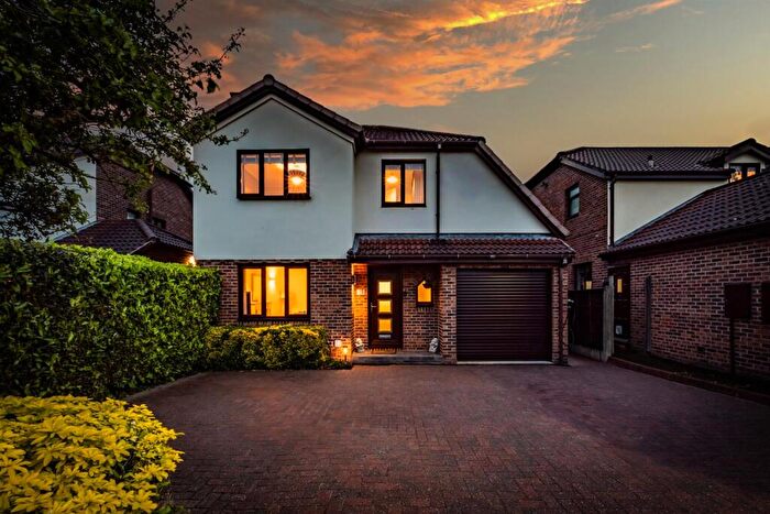 5 Bedroom Detached House For Sale In Harvest Close, Moulton, CW9