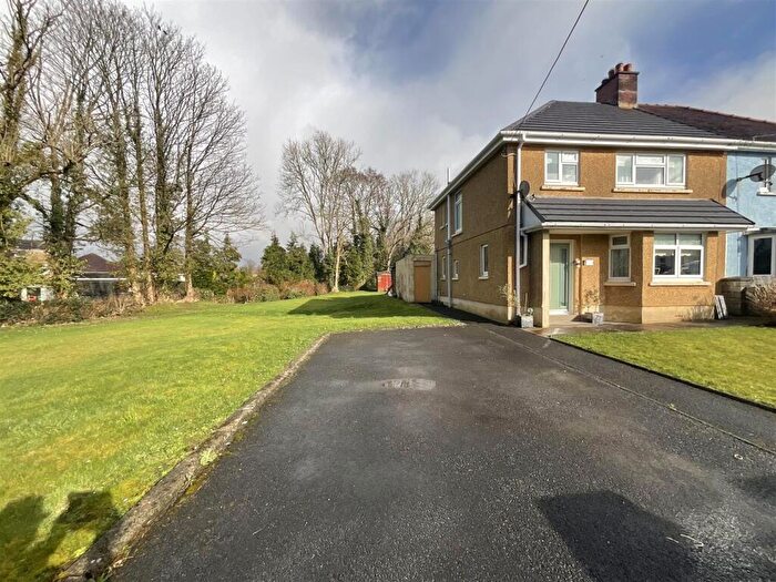 3 Bedroom Semi Detached House For Sale In Treforis, Ammanford, SA18