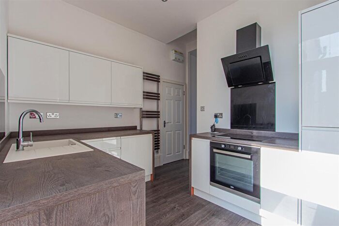 2 Bedroom Flat To Rent In Major Road, Canton, Cardiff, CF5