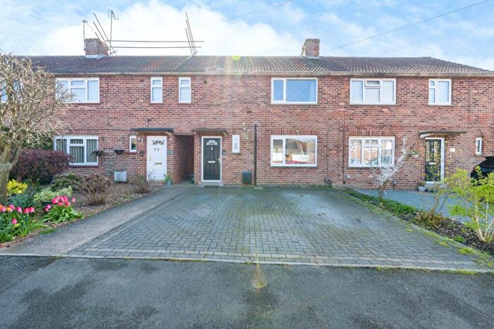 2 Bedroom Terraced House For Sale In Allen Road, Rushden, Northamptonshire, NN10