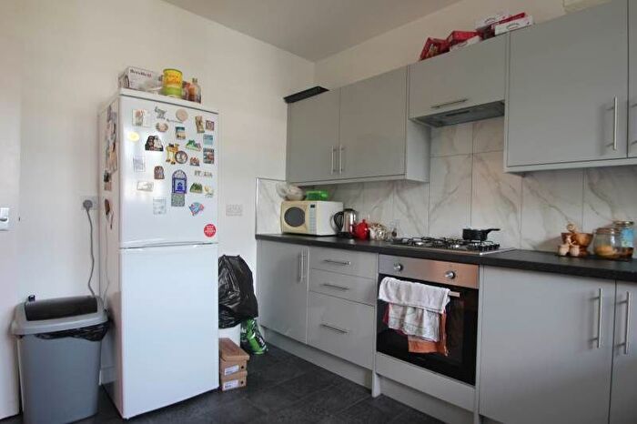 2 Bedroom Flat To Rent In Avenal Mansions, Highbury And Islington, N5
