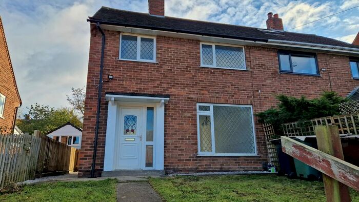 3 Bedroom Semi-Detached House To Rent In Aberfield Drive, Belle Isle, LS10