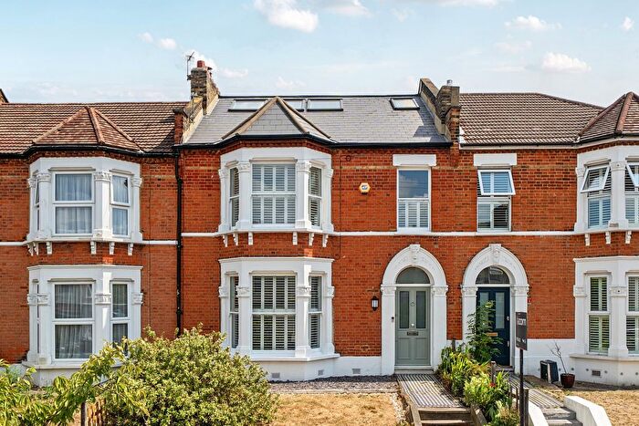 5 Bedroom Terraced House For Sale In Balloch Road, London, SE6