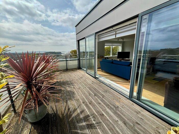 2 Bedroom Flat To Rent In Hill Road, Clevedon, BS21