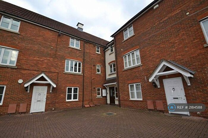 2 Bedroom Flat To Rent In Chafford Hundred, Grays, RM16