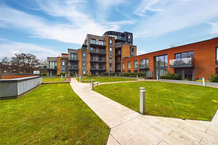 1 Bedroom Apartment To Rent In Riverside View, Berkeley Avenue, Reading, Berkshire, RG1