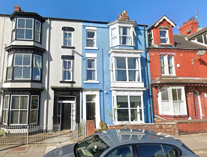6 Bedroom Terraced House For Sale In Redcar Road, Guisborough, TS14