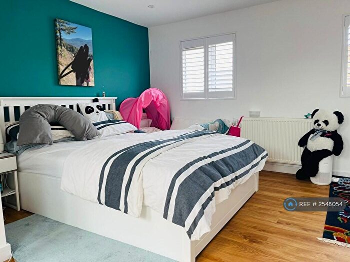 3 Bedroom Terraced House To Rent In Sherbourne Close, Dartford, DA1