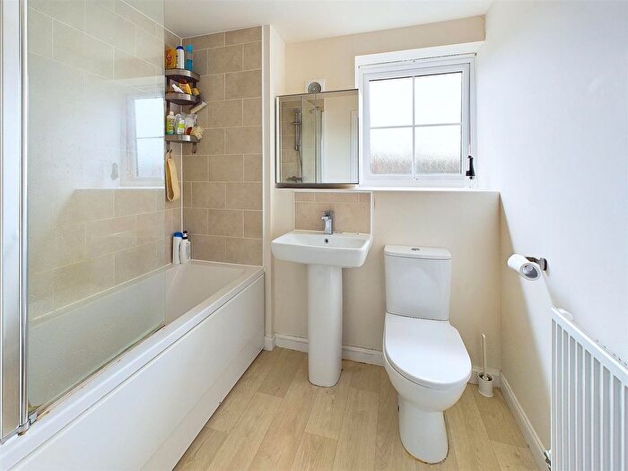 2 Bedroom Flat For Sale In Tawny Grove, Coventry, CV4
