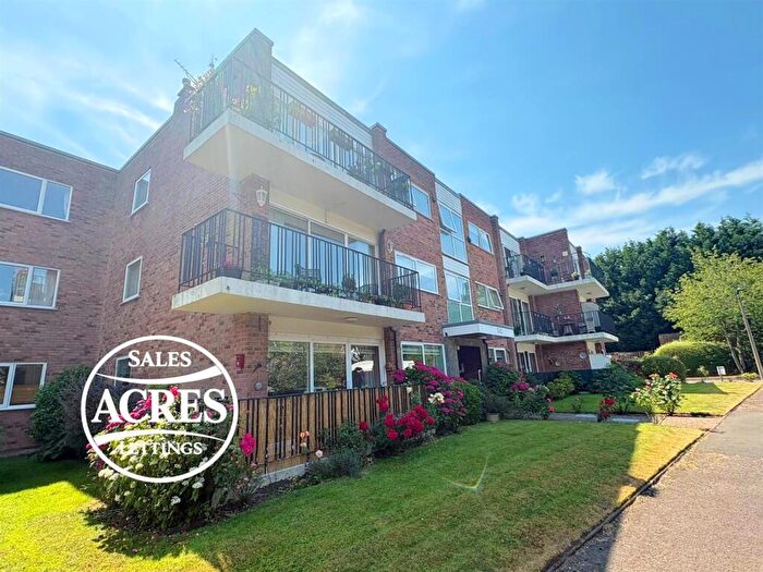 2 Bedroom House For Sale In Banners Gate Road, Sutton Coldfield, B73