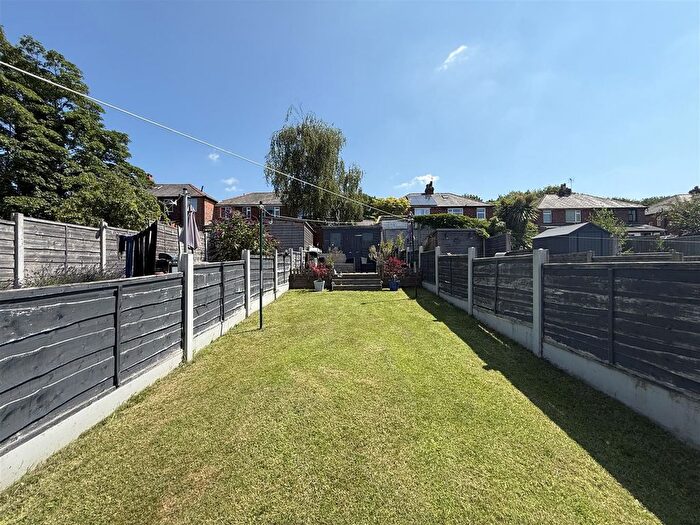 2 Bedroom Terraced House For Sale In King Street, Dukinfield, SK16