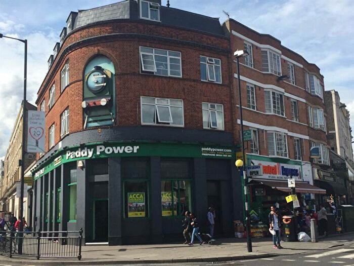 3 Bedroom Flat To Rent In Mare Street, Hackney, E8