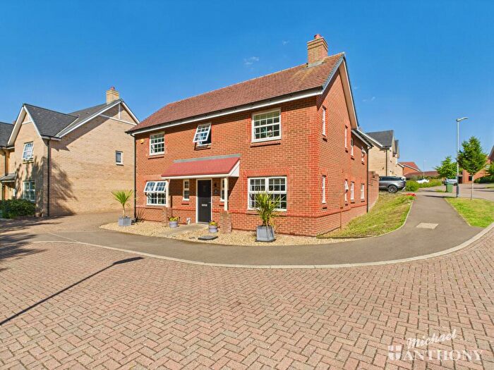 4 Bedroom Detached House For Sale In Friendship Lane, Wing, LU7