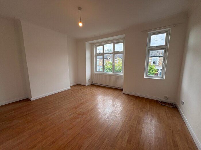 5 Bedroom Terraced House To Rent In Bedroom House – Colless Road, Seven Sisters, N15