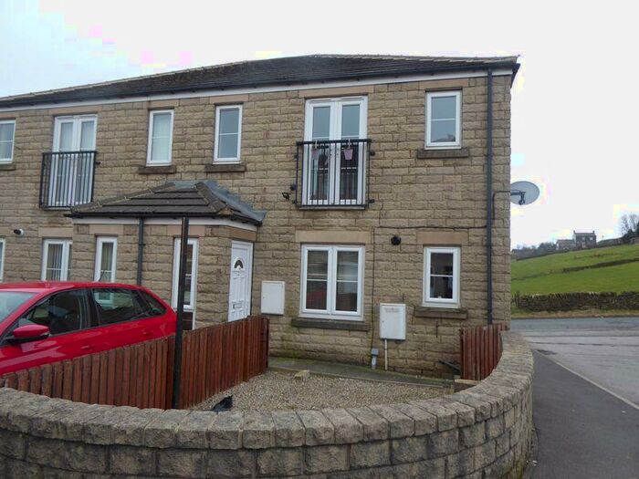 2 Bedroom Semi-Detached House To Rent In Moins Close, Halifax, HX2