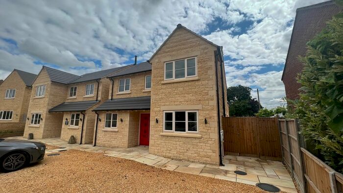 3 Bedroom Detached House To Rent In Beckford Road, Tewkesbury, GL20