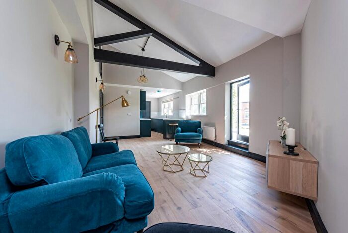 3 Bedroom Apartment To Rent In Penrith Place, SE27