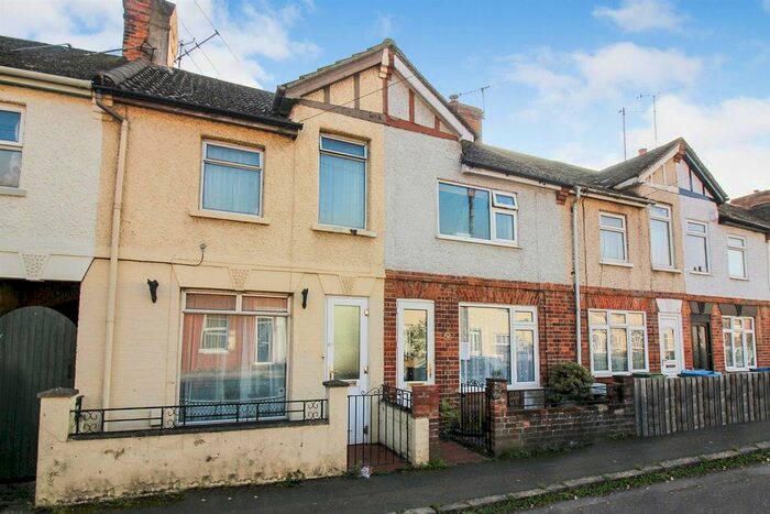 2 Bedroom Terraced House To Rent In Northern Road, Aylesbury, HP19