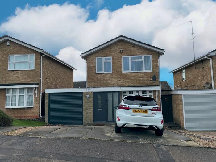 3 Bedroom Detached House For Sale In Obelisk Rise, Kingsthorpe