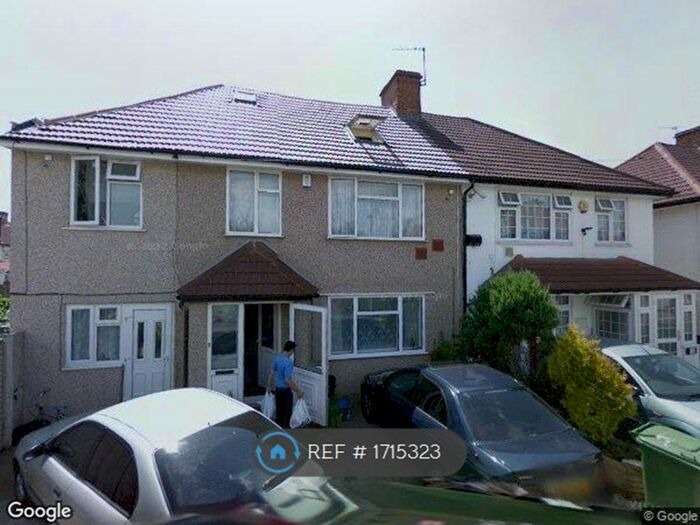 1 Bedroom Flat To Rent In Queens Gardens, Hounslow, TW5