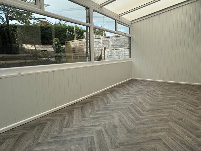 3 Bedroom Semi-Detached House For Sale In Courtenay Close, Northport, Wareham, BH20 - Photo 2