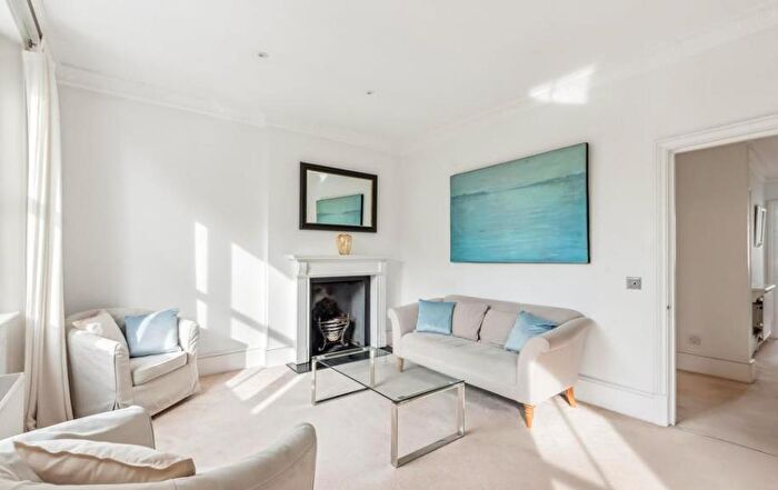 3 Bedroom Apartment To Rent In Broadley Terrace, Marylebone, London, NW1
