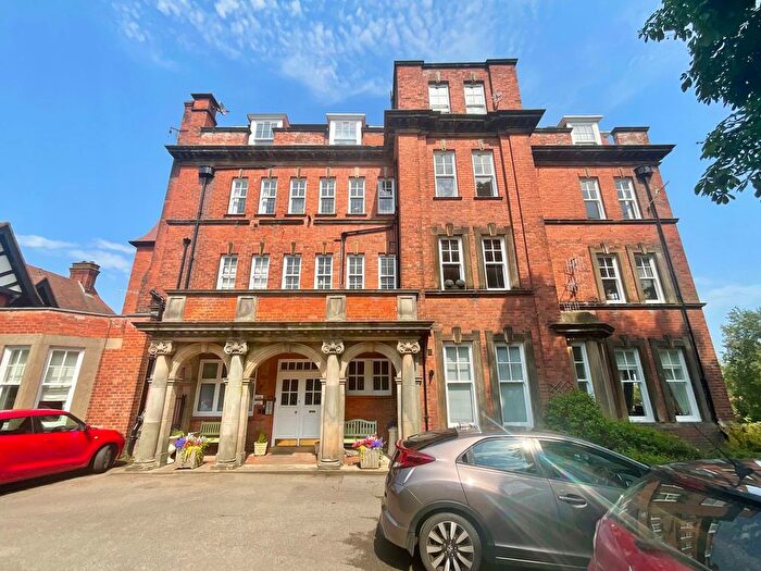 3 Bedroom Flat For Sale In Filey Road, Scarborough, YO11