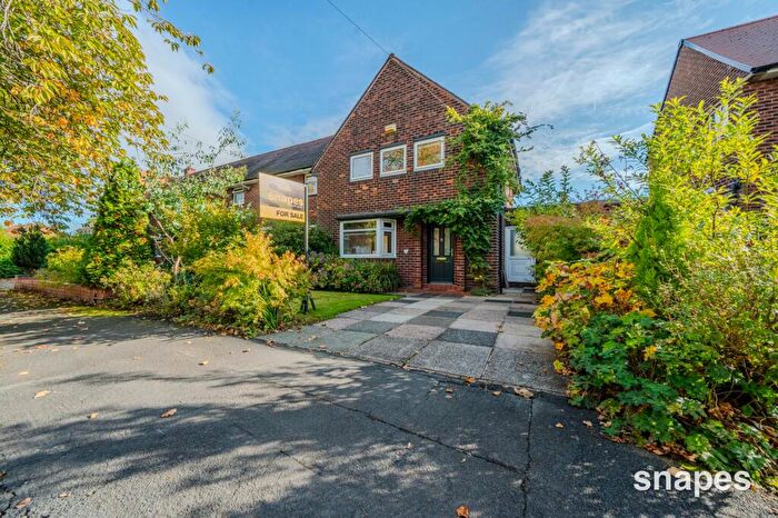 3 Bedroom End Of Terrace House For Sale In Moreton Avenue, Bramhall, SK7