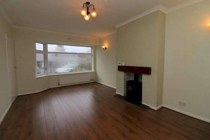 2 Bedroom Semi-Detached Bungalow To Rent In Marple Avenue, Bolton BL1