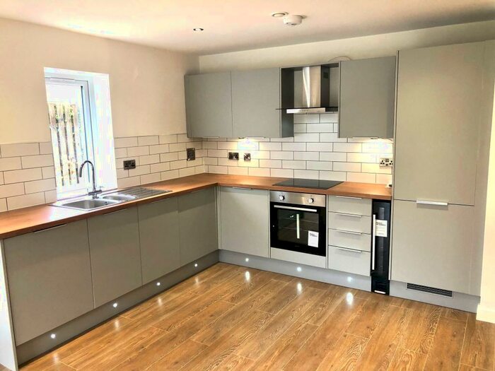 2 Bedroom Apartment To Rent In Fitzalan Road, Sheffield, S13